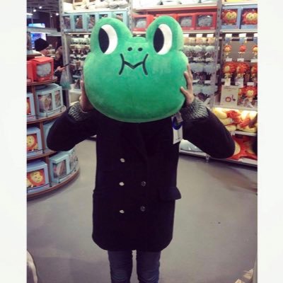 Monipretz's profile picture. I’m clearly insane.