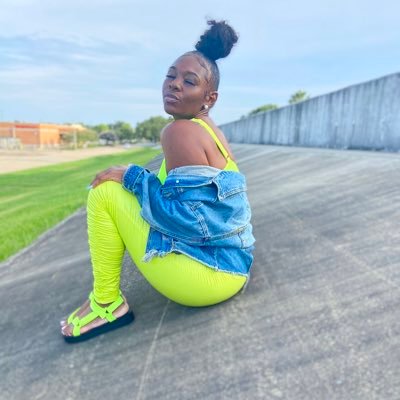 Currently Goal Chasing🙌🏾.             Instagram:@Hair2fitt