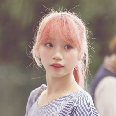 ㅤ # 𝐅𝐈𝐊𝐒𝐈 ㅡ Ratu Irelyn Samahita, gadis blasteran yang juga seorang fangirl. Merupakan mahasiswi Sastra Korea UI'18. Pemilik Café de Joliés.
