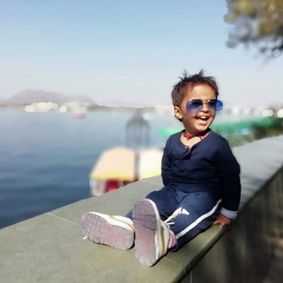 yachna590's profile picture. 