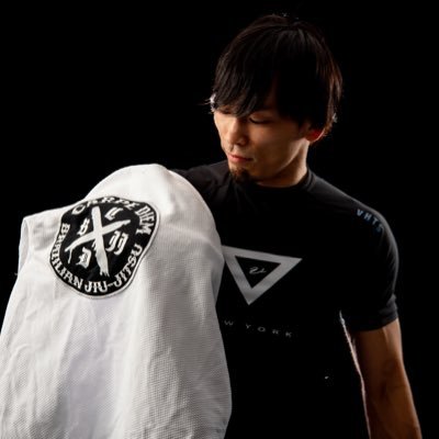 CARPE DIEM福岡 代表 /プロMMAファイター/第6代修斗環太平洋ウェルター級王者 /BJJ BLACK BELT @CDBJJ_FUKUOKA /UCPHOTODESIGN フォト&ビデオグラファー  WEB制作　Mail 2018hinari@gmail.com