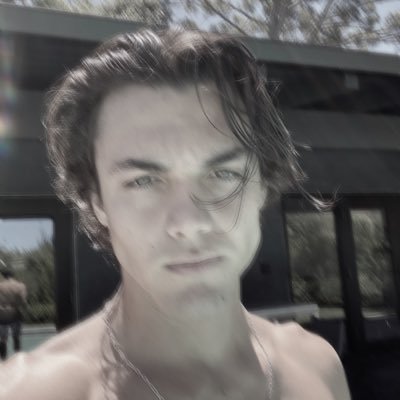 xcudidols's profile picture. Just for fun😈 you could go follow my insta if you wanted 🤷‍♀️⬇️