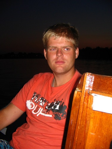 dcourbois's profile picture. zzp'r in de dienstverlening. Ik leen mezelf uit aan bedrijven als (mee werkend) uitvoeder, toezichthouder, allround machinist. Tweets zijn zakelijk en prive