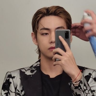 BTSIS77's profile picture. we purple you BTS 💜💜💜💜💜💜💜🇮🇷🇰🇷