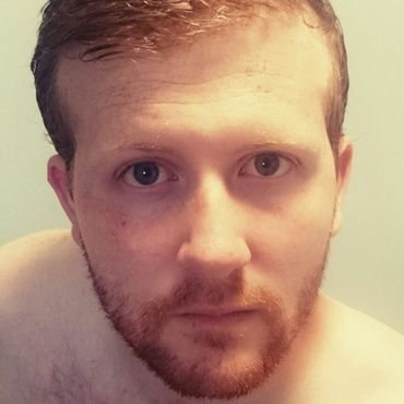 Like to talk to beautiful women and admire them and I like getting my juicy cock out I'm a naturist love getting naked