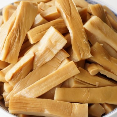 tsunokori's profile picture. 永遠の推し：めいめい🍓 | 大阪の20代社会人おひさま（7年目）| やんちゃるずNo.734 | 今のガチ推し：よーこ・りなし🍫🎀 | おひさまはドンドンフォローさせていただきます☀️ | 筋トレと楽器が趣味🏋️🎸 | next→？？？