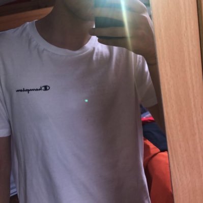 moctajnej's profile picture. 140602 | ♊️