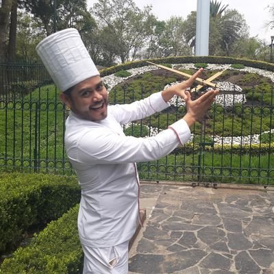 Soy un apasionado de la gastronomía y siempre dejaré en alto mis raíces mexicanas. México lindo y querido.
#DonBroChef #CDMX