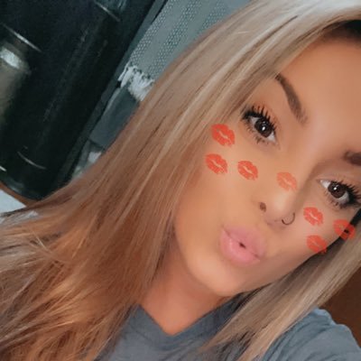 Steeeephyy's profile picture. search for the people that make you feel like a blessing not a burden 💜