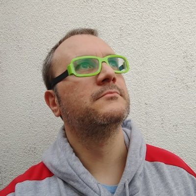 alfr3d_design's profile picture. Diseñador, Autodidacta, Emprendedor, Inventor, Pero por sobre todas las cosas, una mente curiosa.