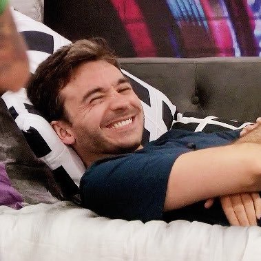 TeamIanBB's profile picture. I gave #BB14 feed updates on @TulaneTerry, also giving #BB22 feed updates. Not Ian.