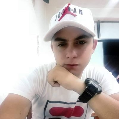 a51905737's profile picture. 😎