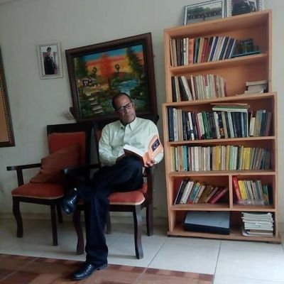 me gusta ir al cine, la playa, los ríos pero sobre todo me encanta leer un buen libro