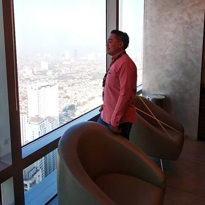 Kzoel2's profile picture. black and white