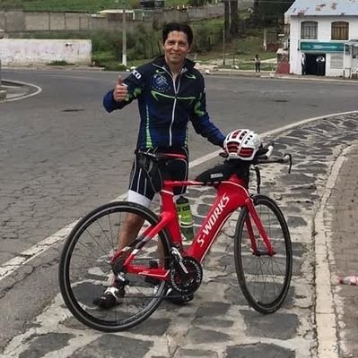 Empresario.
Ironman
Ultra trail runner
Nadador de aguas abiertas.
Intereses: Historia, culturas, astronomía, vida sana.