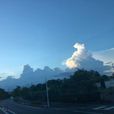 新人の社会人。海外に興味があり、海外で様々な人とコミュニケーションをとって仕事をしていきたいです✨🇺🇸/目指せTOEIC900点/最近はプログラミングと読書etc…