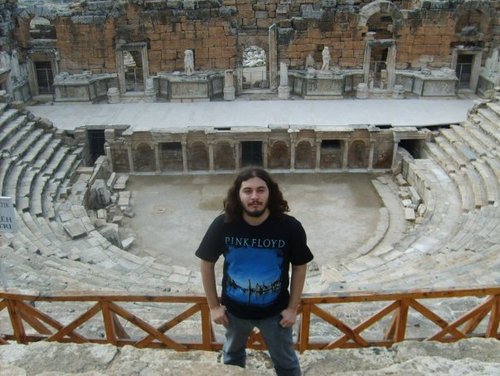 yildizserkan's profile picture. Mahallenizin astrofizikçi adayı! / Çoğunlukla Zararsız