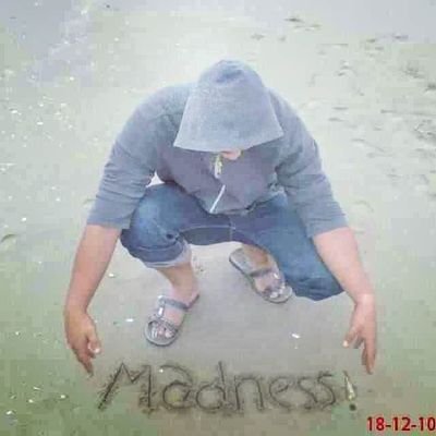 xrelongs's profile picture. aku pemberontak...tapi bukan penjenayah
cari aku dalam terowong rahsia