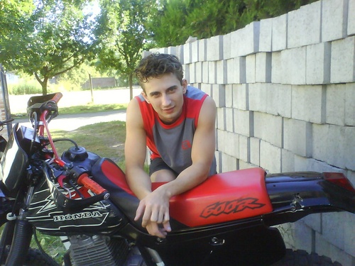 indestructi's profile picture. anti K