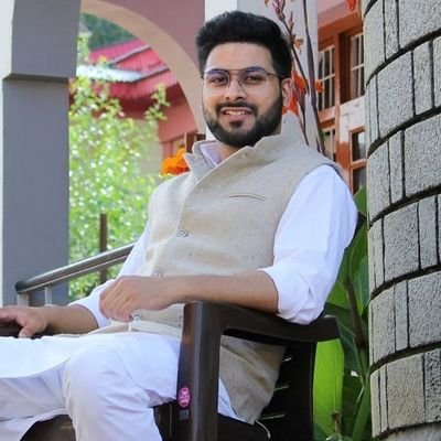 Azharrafiq02's profile picture. Civil Engineer | NHIDCL | NIT Srinagar | Kashmir