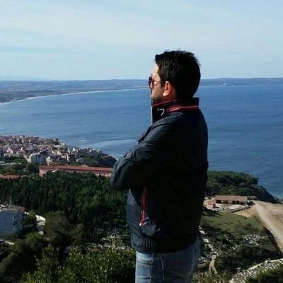 Doğunun sınırtaşı,Erzurum'un DADAŞI,
Efe'si var İzmir'in,Eğilmez Türkün başı!
Ana hesap: @mete_yigithan