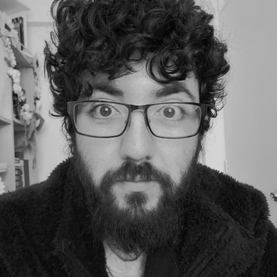 Soy cristiano (calvinista), estudio Teología y disfruto de un bello matrimonio con Camila F. Riquelme.