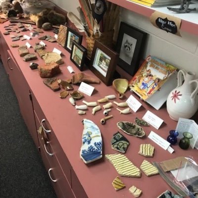 cmcbeeteach's profile picture. Mom, Wife, Lead-Learner, 21/22 &19/20 TOY #VEA #NEA #HistoryDork