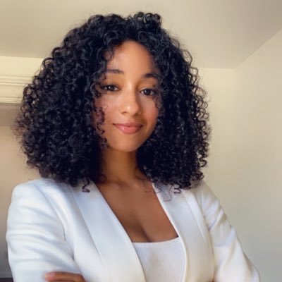 Real Estate Agent with eXp Realty     🇩🇴 IG: @ClosinginCurls.