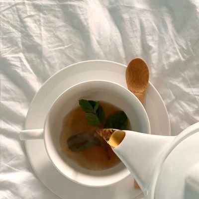 4iil40's profile picture. 'هُنا شخص حالم يتمنى أن يصل لحلمه يومًا ما، يارب .'