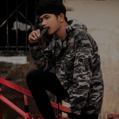 ayanokouuji's profile picture. BAKAA