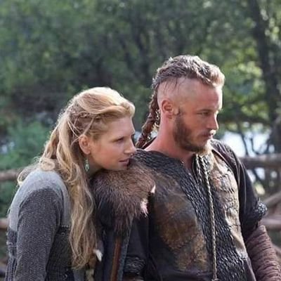 Hossam77589956's profile picture. ‏‏‏‏- "لم يكن لقاءنا صُدفة أبدًا، كان رحمة من اللّه لقلبي."❤️🌼