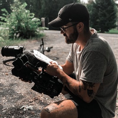 Scriptwriter and short film director. I work for @E6IXProductions , a film production company I started in 2017 with professionals from the region. (Canada, QC)
