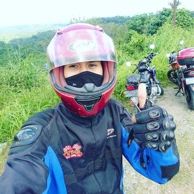 Gua Hidup untuk gua sendiri , karna gua tau cara nikmatin hidup gua