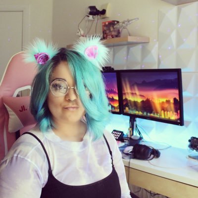 • 𝔾𝕒𝕞𝕚𝕟𝕘 • 𝕄𝕒𝕜𝕖𝕦𝕡 • 𝕊𝕜𝕒𝕥𝕚𝕟𝕘 • 💙 Twitch affiliate 💙 𝙵𝚘𝚕𝚕𝚘𝚠 𝚢𝚘𝚞𝚛 𝚍𝚛𝚎𝚊𝚖𝚜 𝚝𝚑𝚎𝚢 𝚔𝚗𝚘𝚠 𝚝𝚑𝚎 𝚠𝚊𝚢