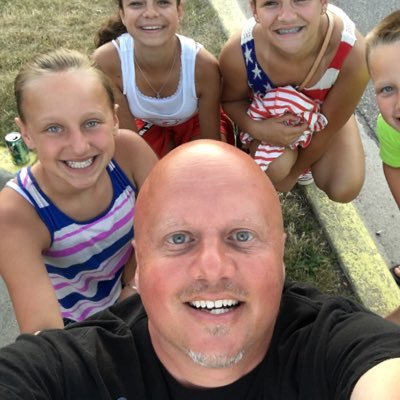 Fun loving fella who loves his family, sports and video games!!