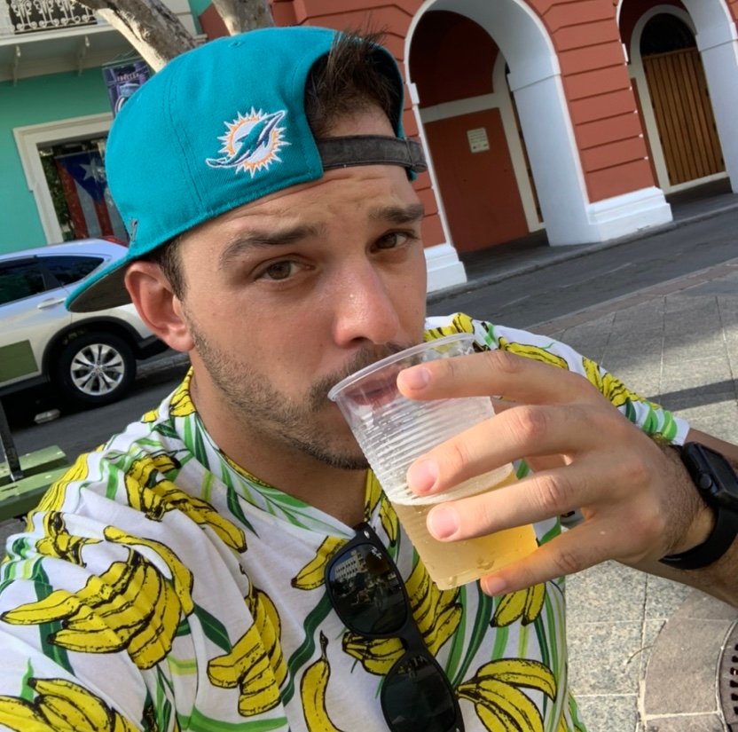 Fin Fan for better or worse 🐬 Writer for https://t.co/3rA0Gx8BJw Also a fan of the Heat 🔥  Canes 🙌🏼 and Panthers