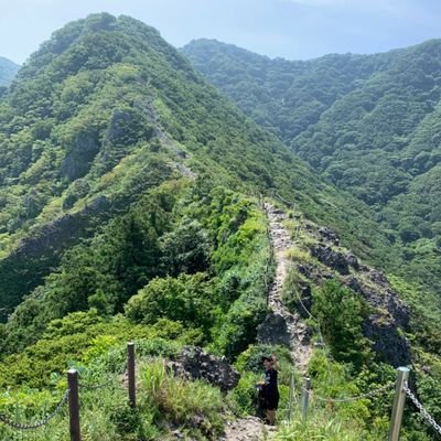 地方で土地家屋調査士してます。実務や他資格の勉強に興味あります。

｜33｜理系院→建設コンサル（橋梁設計）→調査士・司法書士合同事務所｜保有資格：土地家屋調査士、測量士、簿記＆FP3級