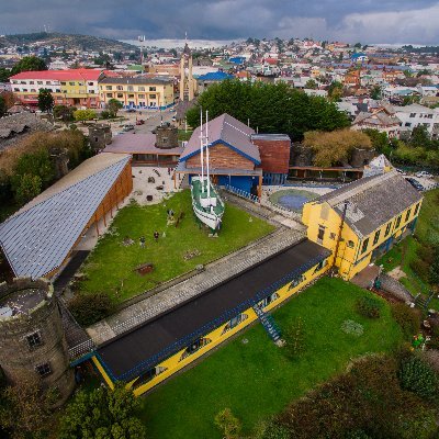 La misión del Museo Regional de Ancud es ser un lugar de encuentro entre las(os) habitantes de Chiloé, su pasado y su presente.