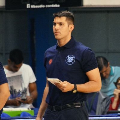 Profesor de Educacion Fisica - Entrenador de Basquet del Club de Regatas Corrientes