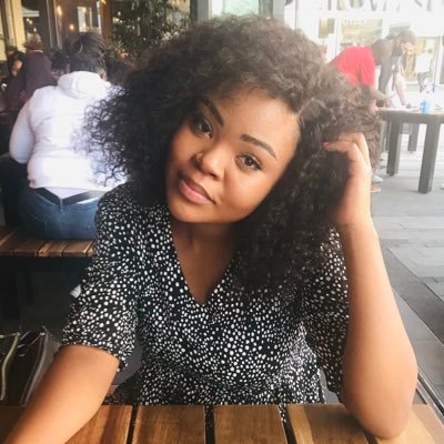 LMamenziwa's profile picture. witty extroverted introvert beauty with🧠 ♋️gem,the realest with an an angelic voice&multiple God given talents.stick around to applaud my standing ovations