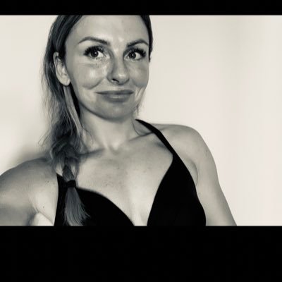 KatieFarr84's profile picture. Ex RAF Medic-Welsh Ambulance Paramedic 🚑- Love the gym- but only because I love my whiskey and food more! ❤️🥃