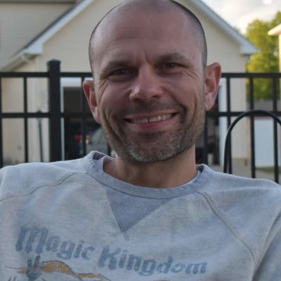 Software developer, hockey player, guitar strummer, Director of Engineering at Growth Tools