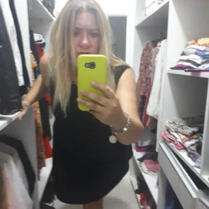 silvitatoloza22's profile picture. 