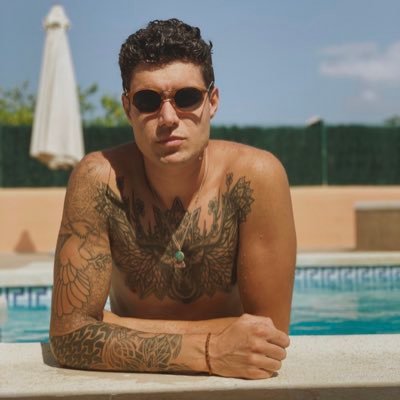 Lo siento, tengo tatus.
