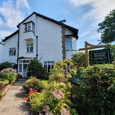 Delightful B&B 10 mins stroll to the prom and steps away from The Byes riverside park. We are happy to be welcoming guests who can enjoy their holiday with us.