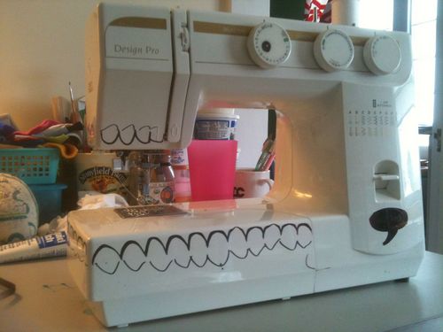 philssewingmchn's profile picture. I eat needles and chumps like you for breakfast.