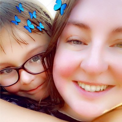 MommaLex1991's profile picture. Posty💛🖤 | 999🧃🌎 | Mumford & Sons🪕| Clever ☂️++