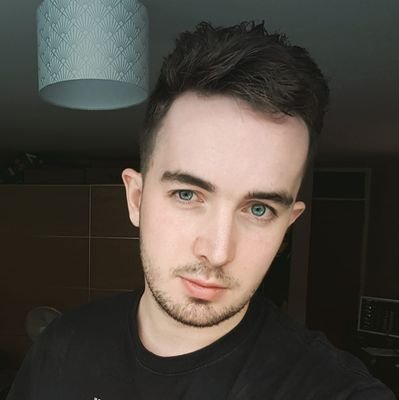 | Filmmaker 🎬
| Music Photographer 📸
also fairly average at playing guitar