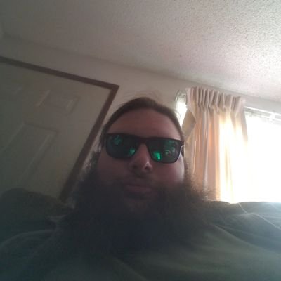 Gluthix's profile picture. Hoping to build a community and become a better person and streamer. Come check me out at https://t.co/Ng32m4kNfT