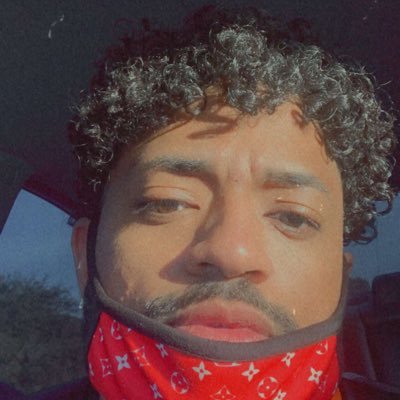 | Twitch Affiliate | IG: ygroman_